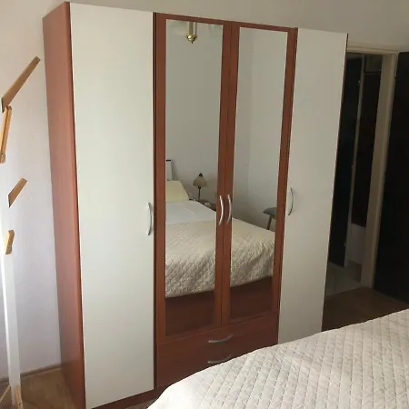 Apartment 3d *